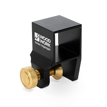 Продуманная конструктивная особенность CLM-008 Woodwork/Вудворк способствует плавной и эффективнойм резке, позволяя достигать профессиональных результатов с минимальными усилиями