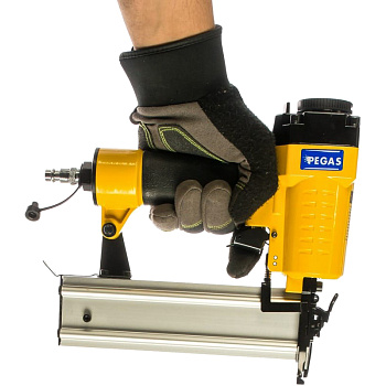 Гвоздезабивной пистолет Pegas pneumatic F50C