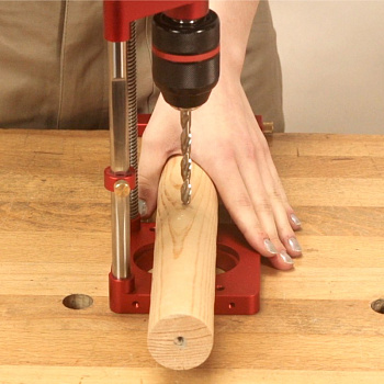 Стойка для сверления DGA-001 WOODWORK с увеличенными направляющими и быстрозажимным патроном в новой улучшенной версии 2025 года
