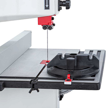 Ленточнопильный станок подходит для распила заготовок толщиной до 90 мм и шириной до 225 мм